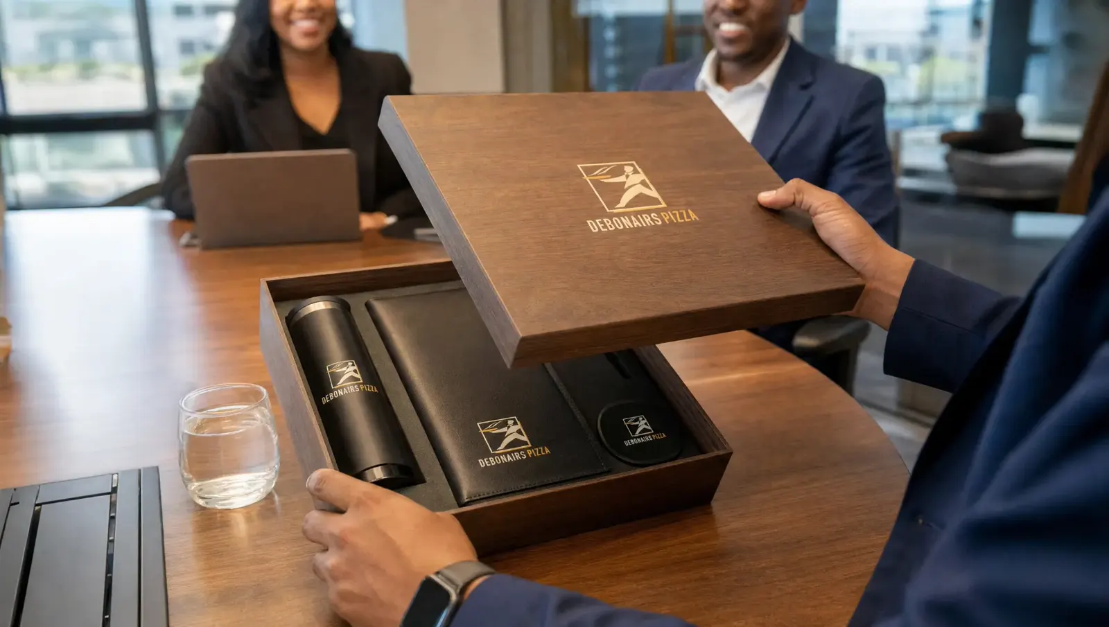 Premium year-end corporate gift set by JIMBU